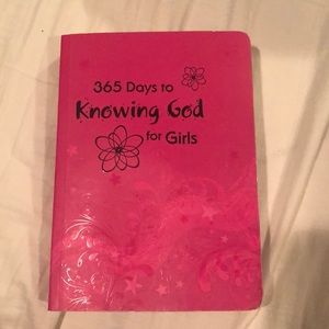 365 days to knowing God for girls